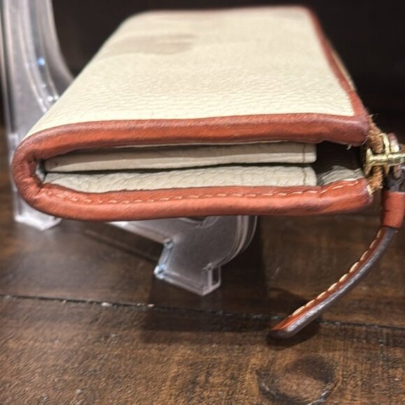 Dooney & Bourke Ivory & Tan Italian Pebble Grain Leather Zip Clutch/Wallet (EUC) - Picture 9 of 14